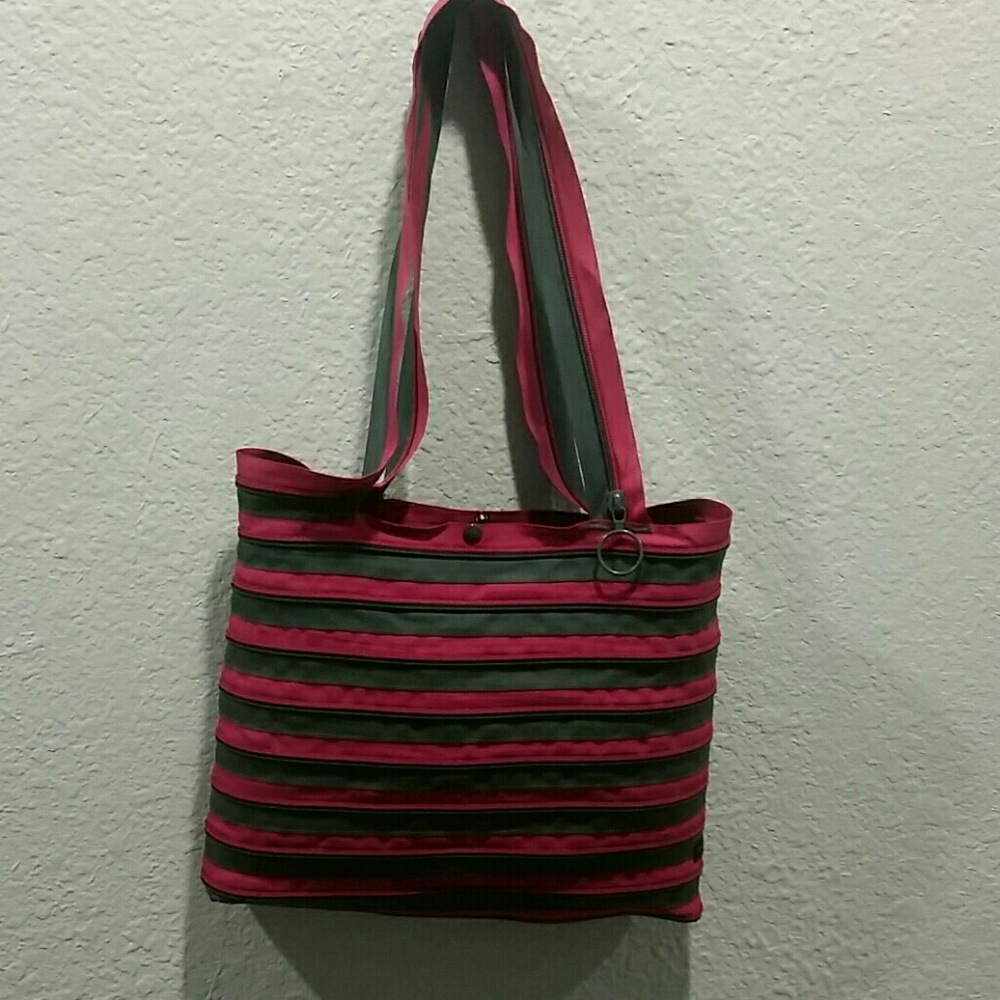 Zippered purse